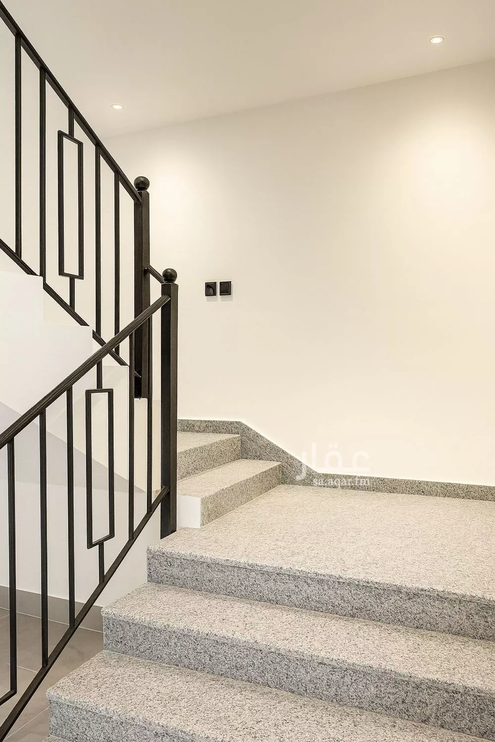 4 bedroom floor in Al Janadriyah 3