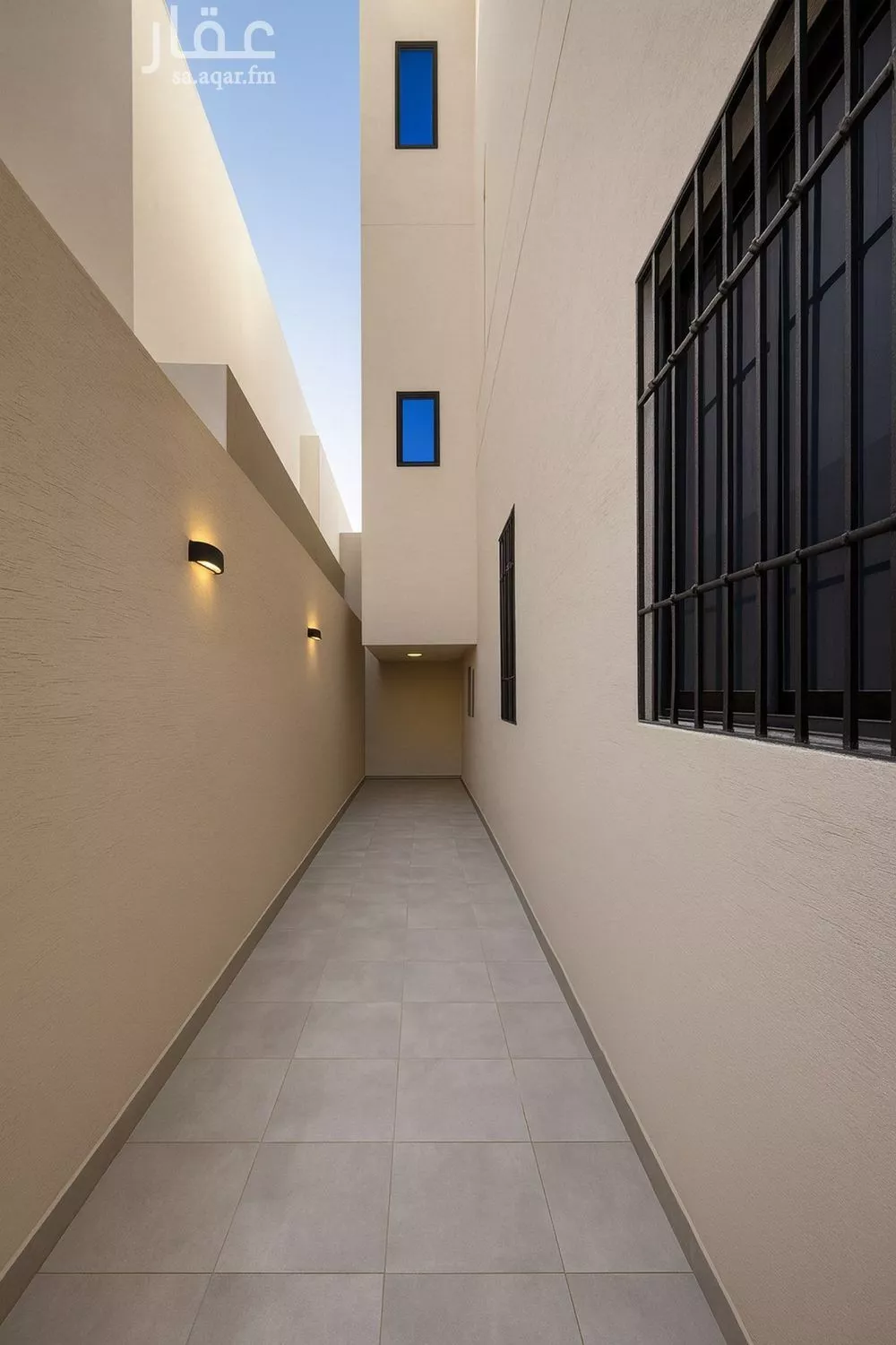 4 bedroom floor in Al Janadriyah 7
