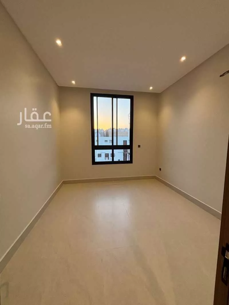 3 bedroom floor in Al Malqa 12