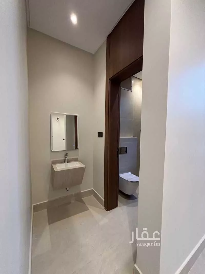 3 bedroom floor in Al Malqa 13