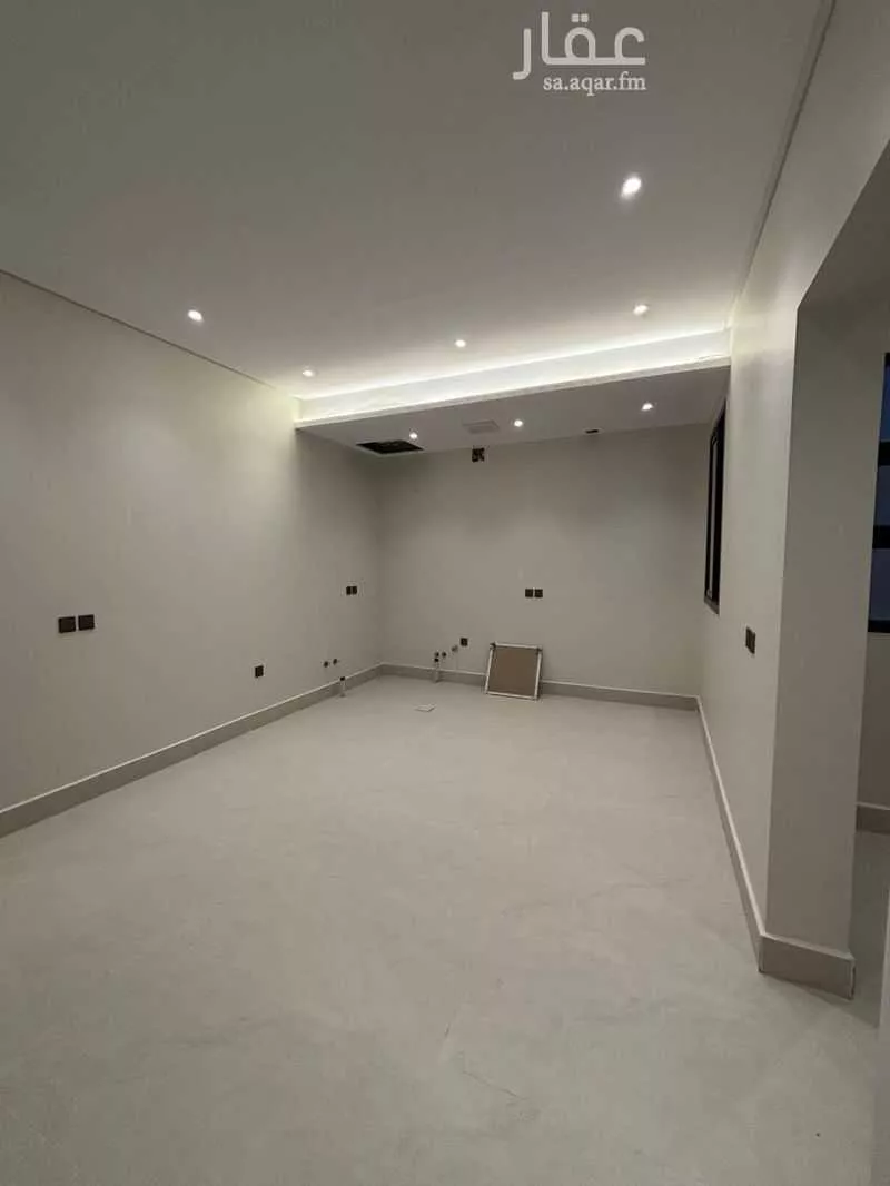 3 bedroom floor in Al Malqa 21