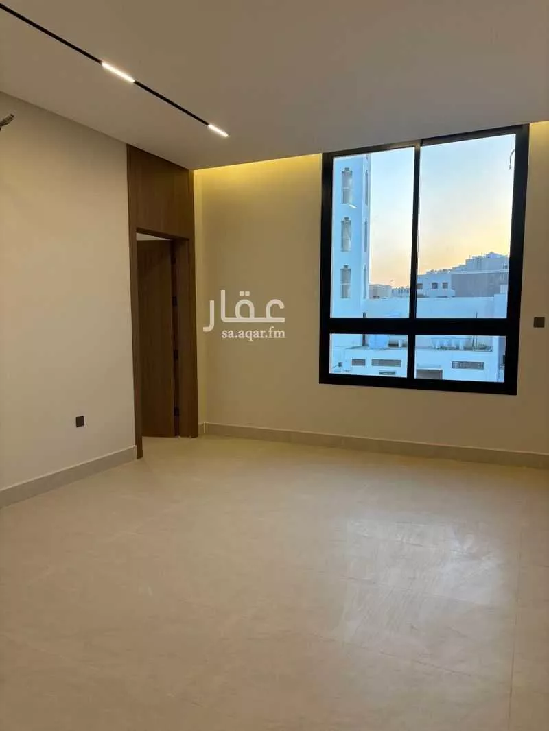 3 bedroom floor in Al Malqa 6