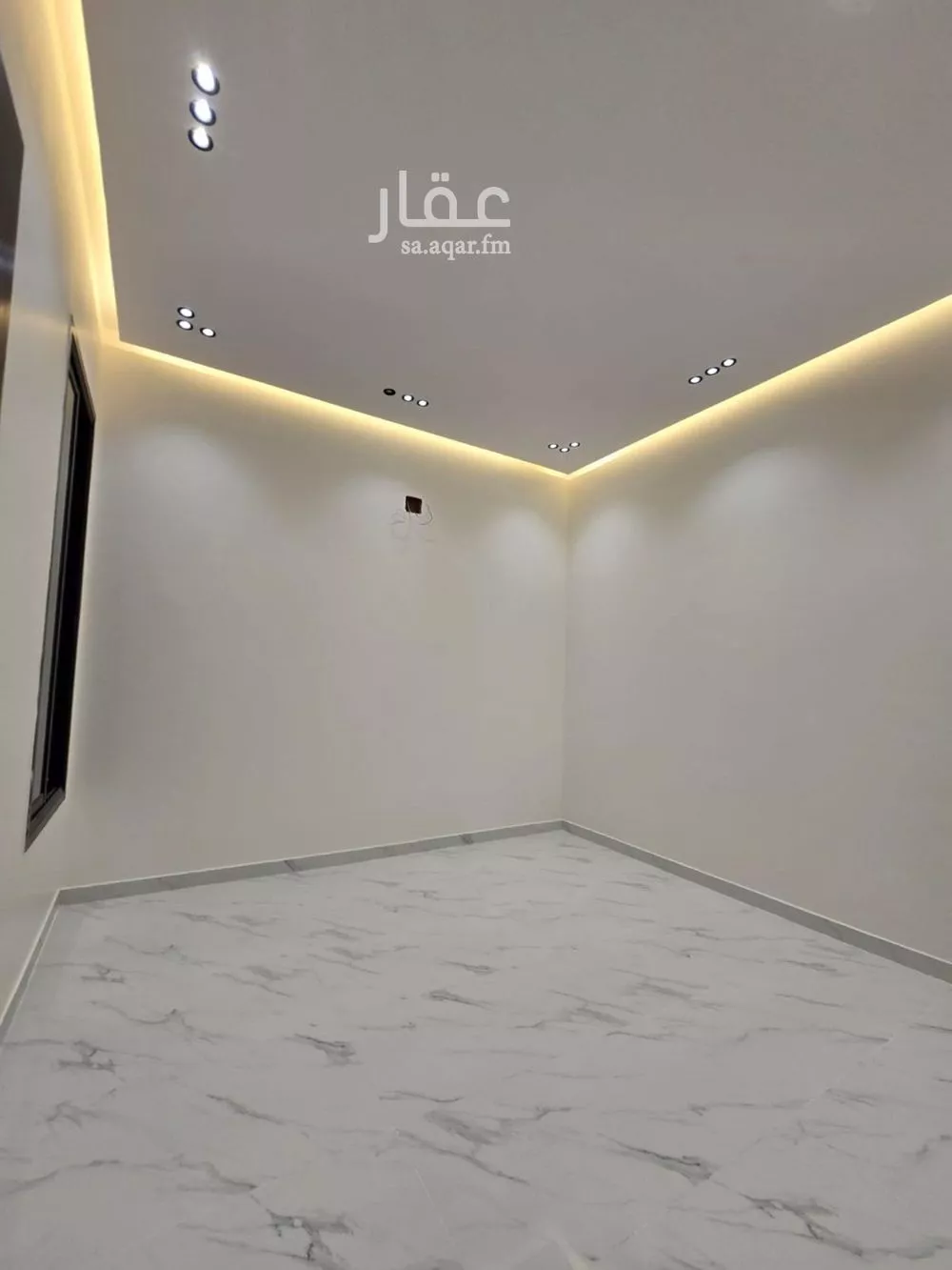 4 bedroom floor in Al Janadriyah 2