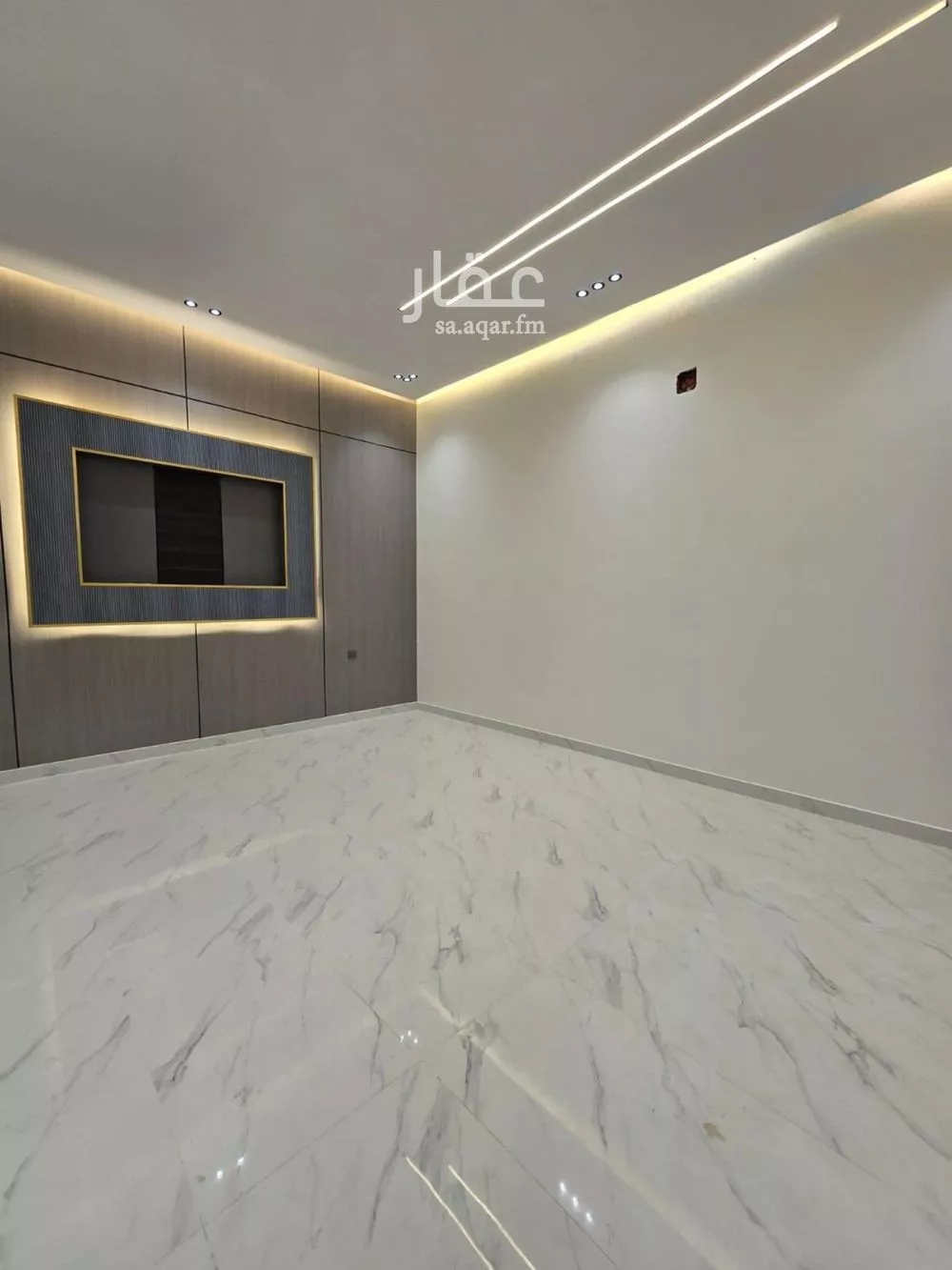 4 bedroom floor in Al Janadriyah 12