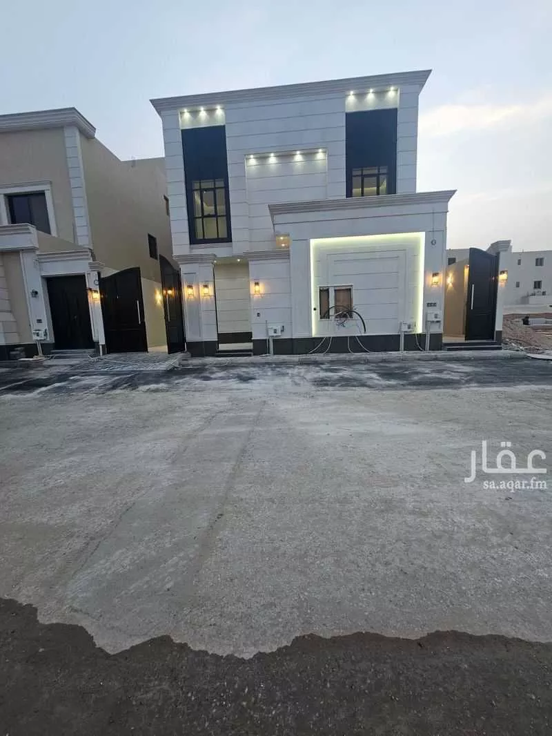 5 bedroom floor in Al Rimal 9