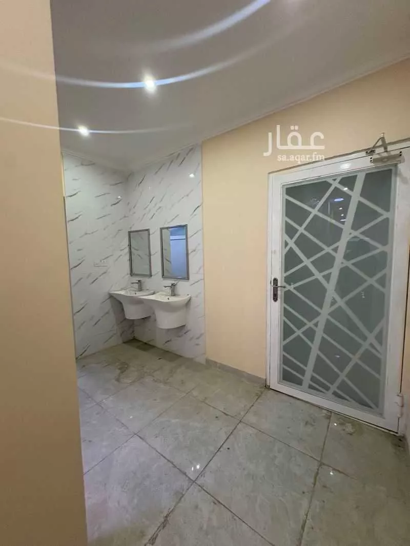 4 bedroom villa in Al Qashlah, Eastern Province 5