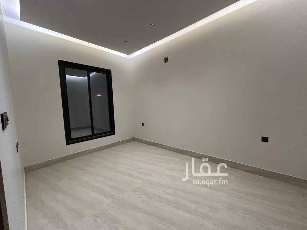 8 bedroom floor in Dirab 5