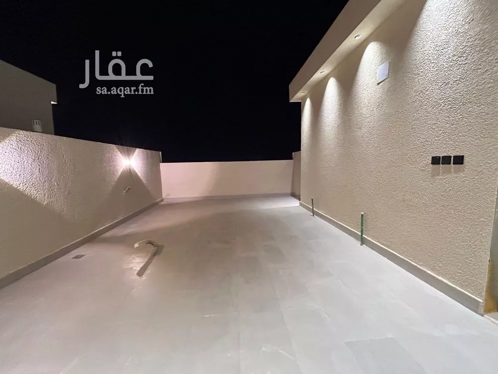 8 bedroom floor in Dirab 6