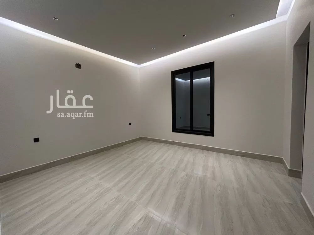 8 bedroom floor in Dirab 8