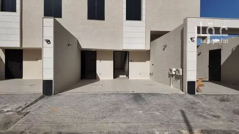 3 bedroom floor in Badr 8