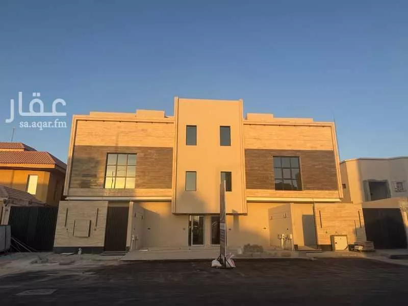 3 bedroom floor in Al Khaleej 2