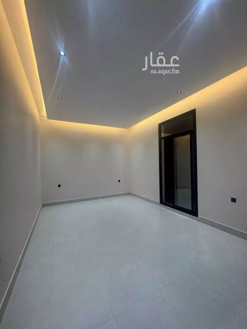 3 bedroom floor in Al Khaleej 8
