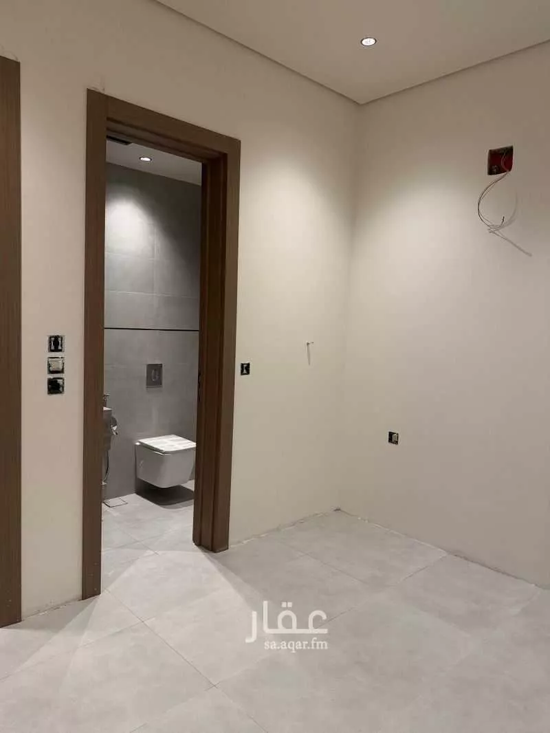 3 bedroom floor in Al Maizilah 3