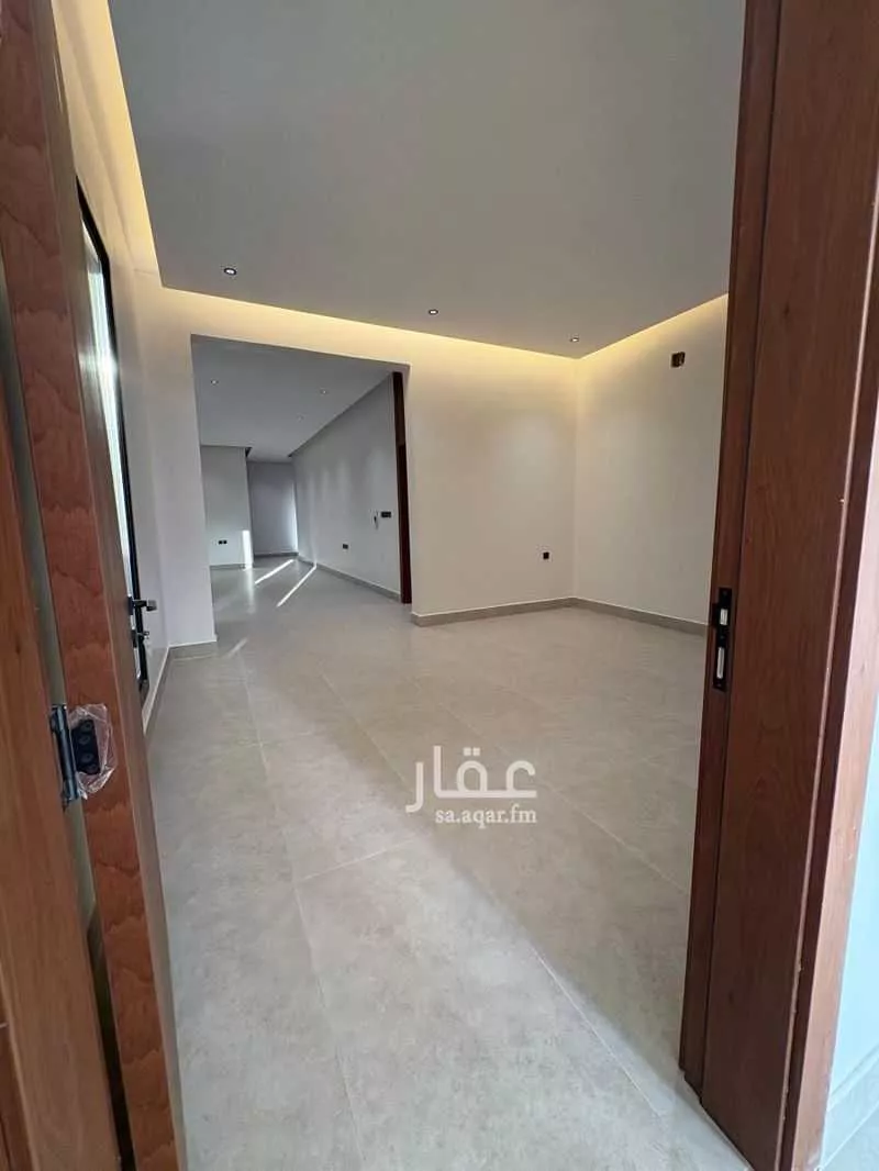 3 bedroom floor in Al Janadriyah 4