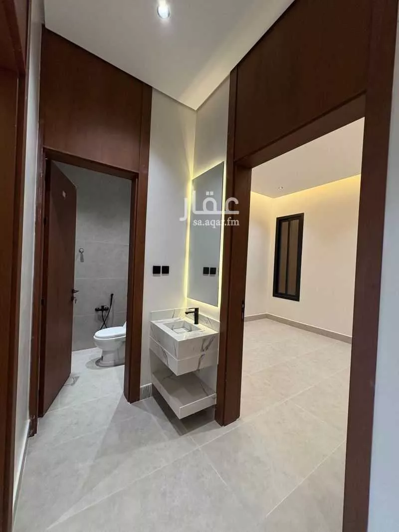 3 bedroom floor in Al Janadriyah 7