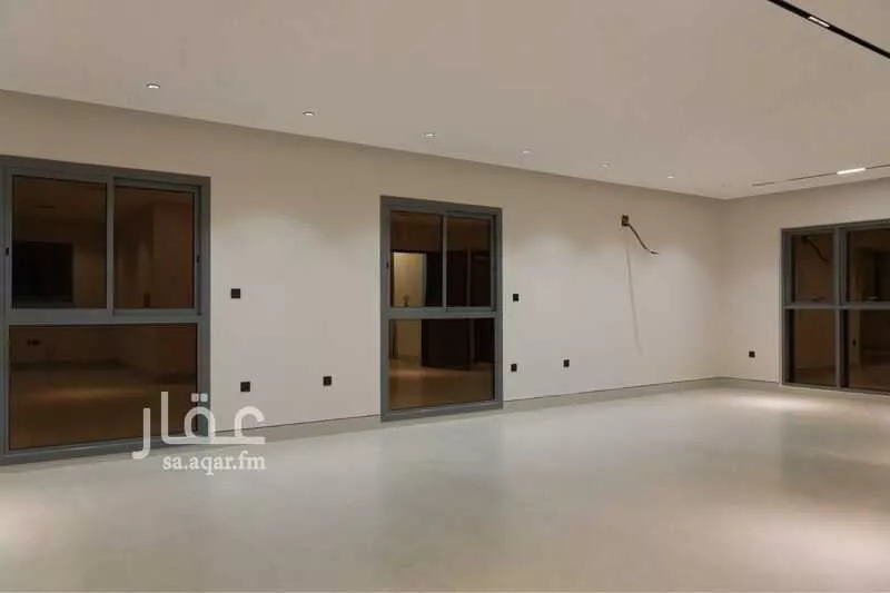 دور 7 غرف في العارض 18