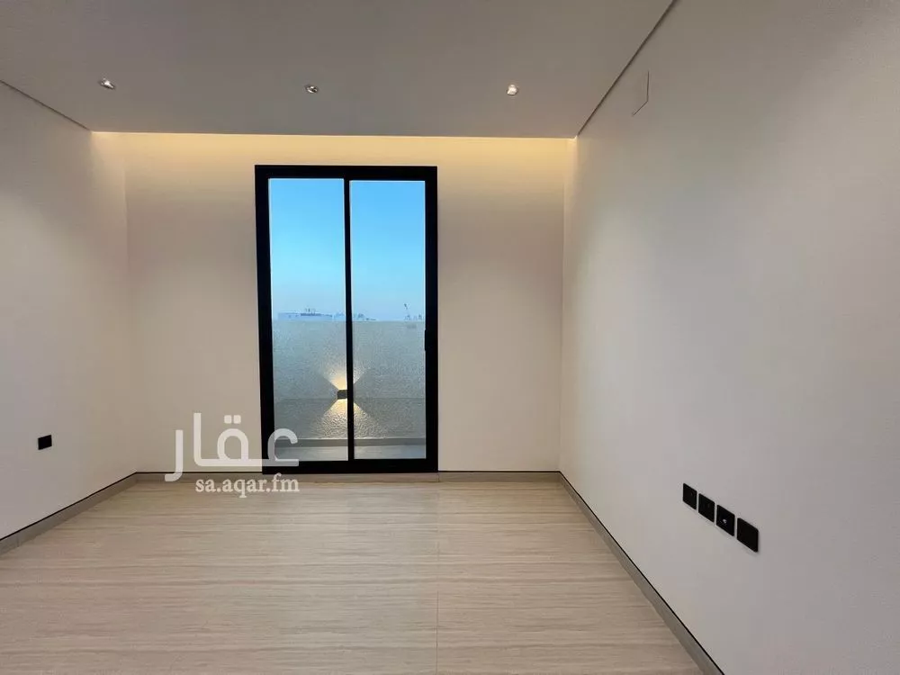 دور 3 غرف في العارض 18