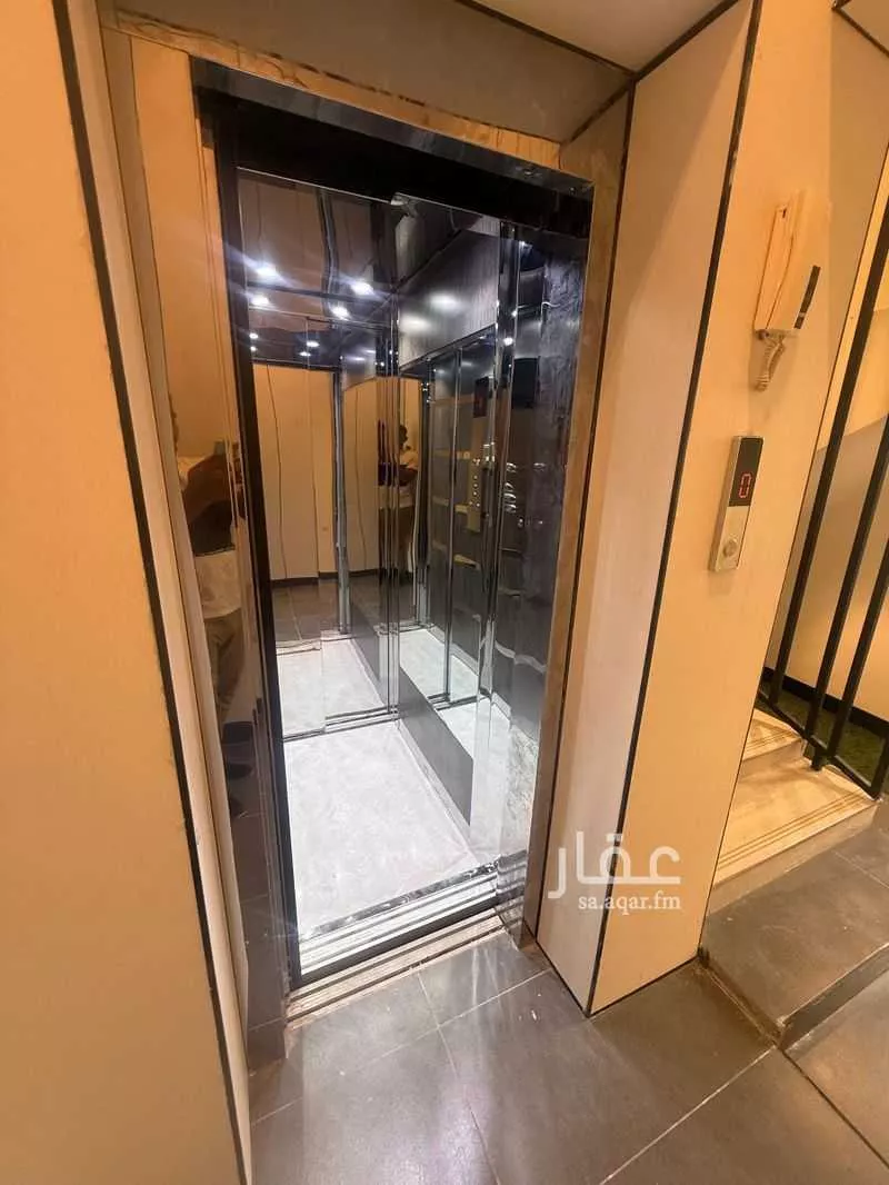 5 bedroom floor in Al Safa 2