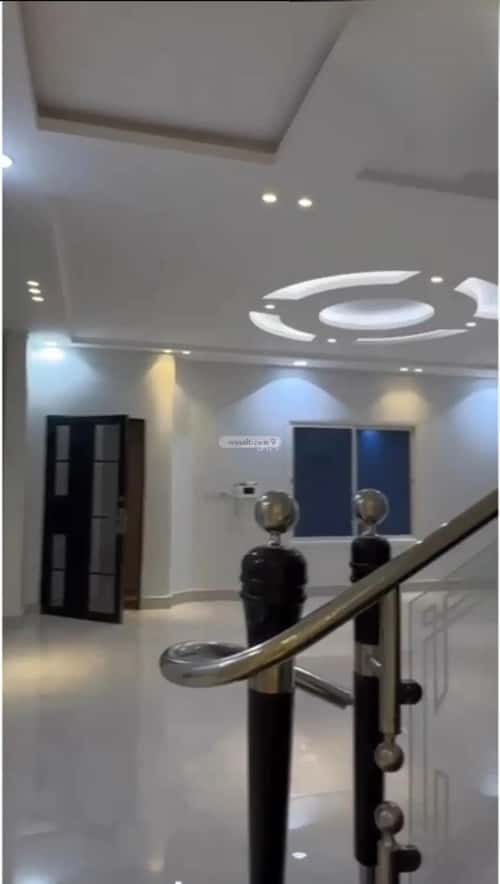 8 bedroom villa in Al Aridh 5