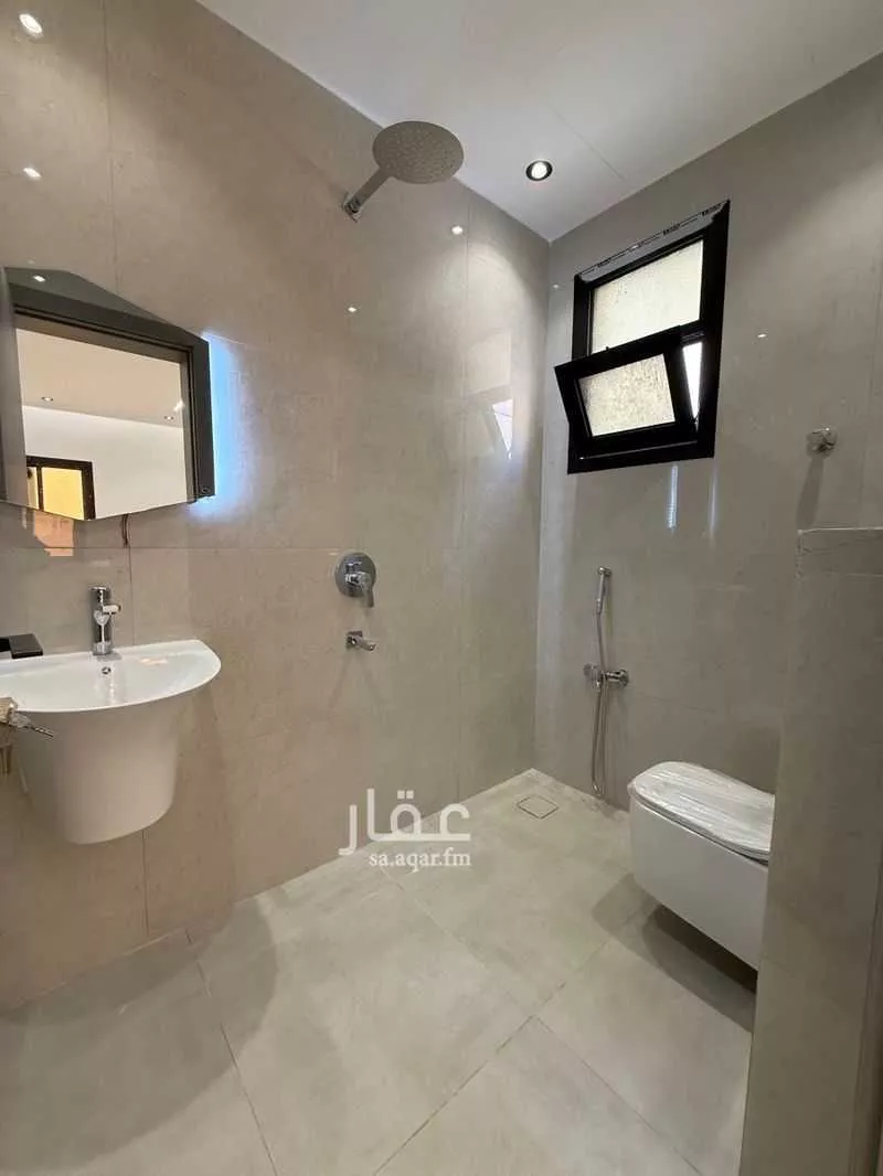 5 bedroom floor in Al Janadriyah 11