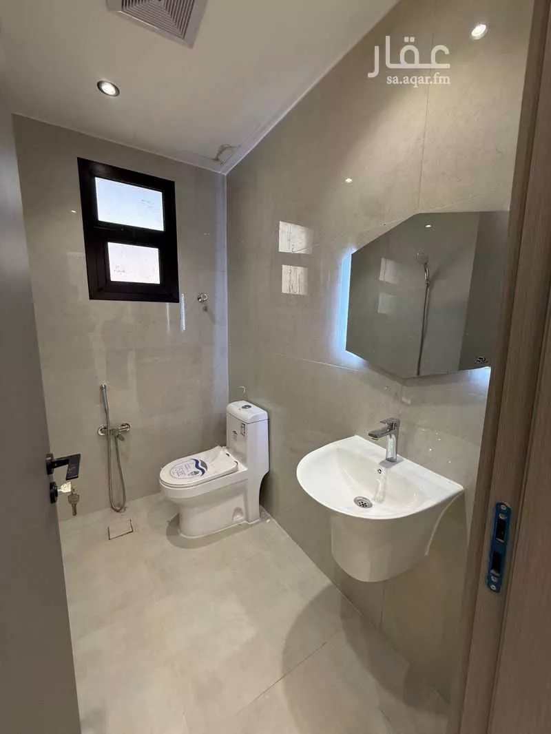 5 bedroom floor in Al Janadriyah 13