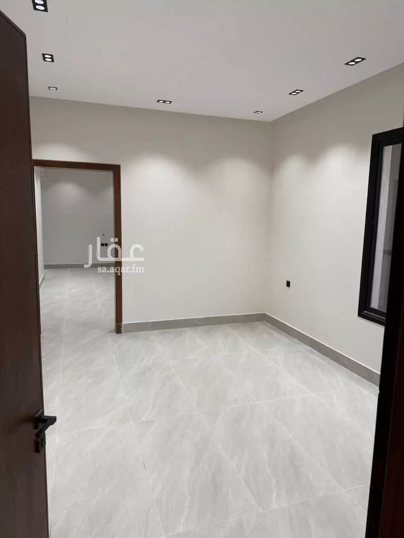 4 bedroom floor in Dirab 8