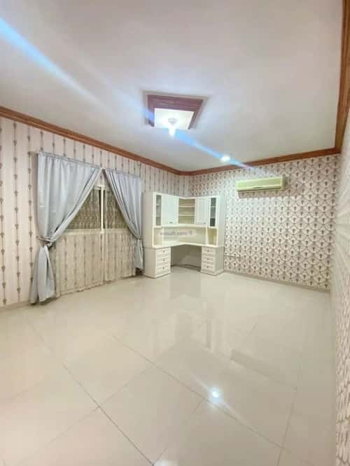 11 bedroom villa in Al Wadi 9