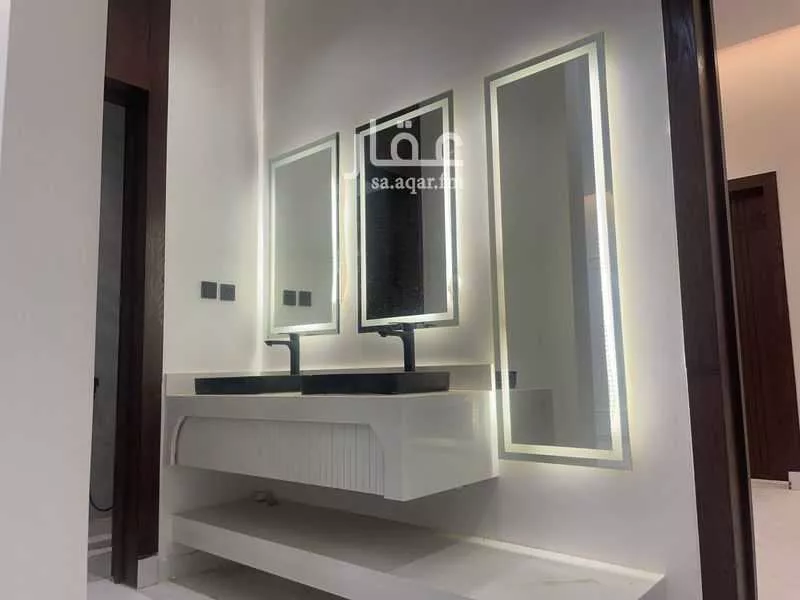 6 bedroom floor in Al Janadriyah 6