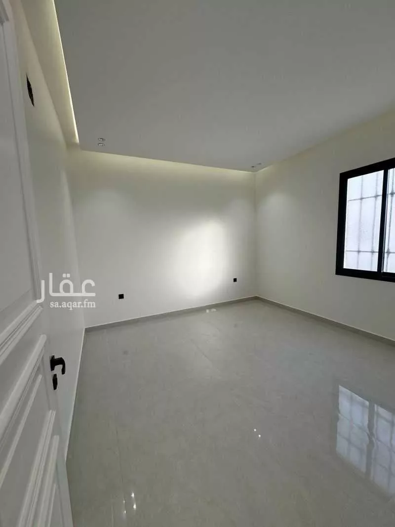 4 bedroom floor in Al Janadriyah 2