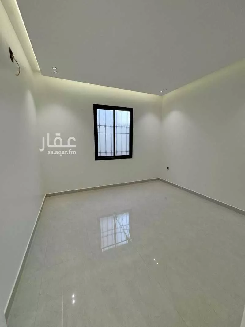 4 bedroom floor in Al Janadriyah 4