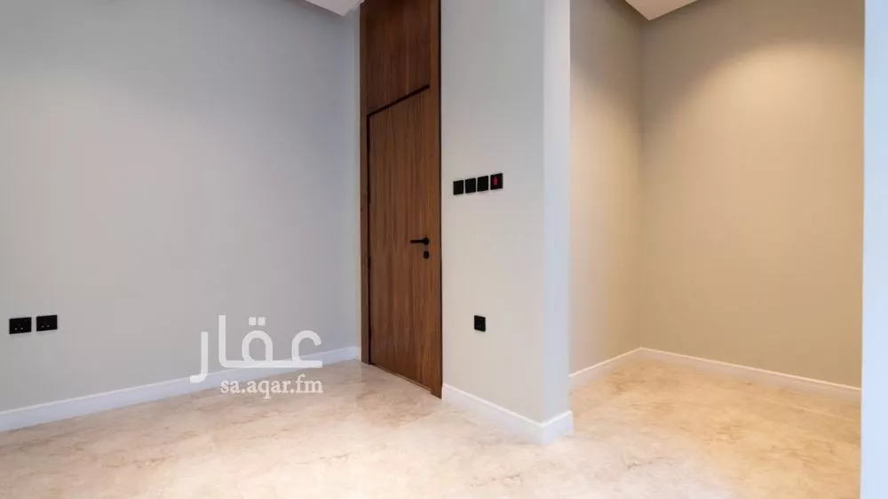 دور 6 غرف في العارض 12