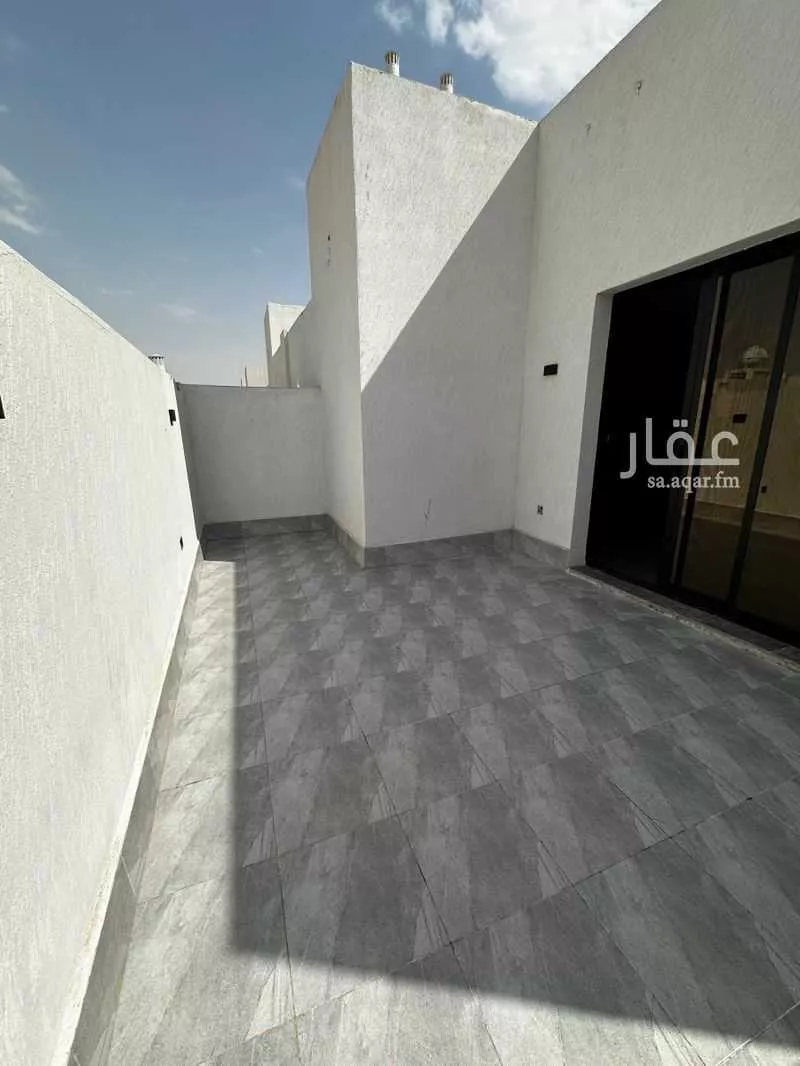 3 bedroom floor in An Nafal 23