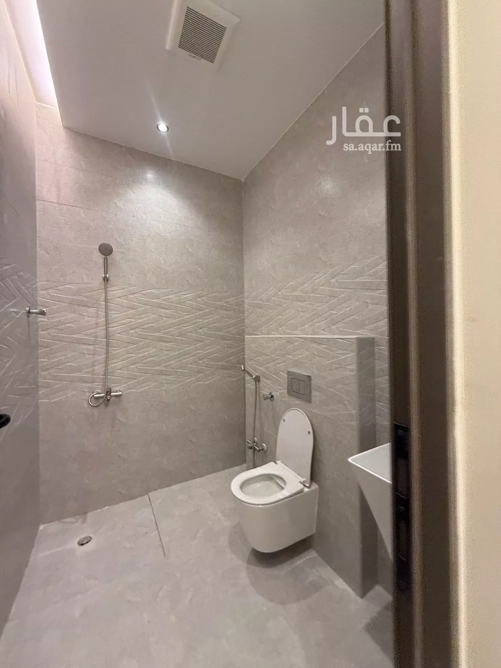 5 bedroom floor in Badr 10