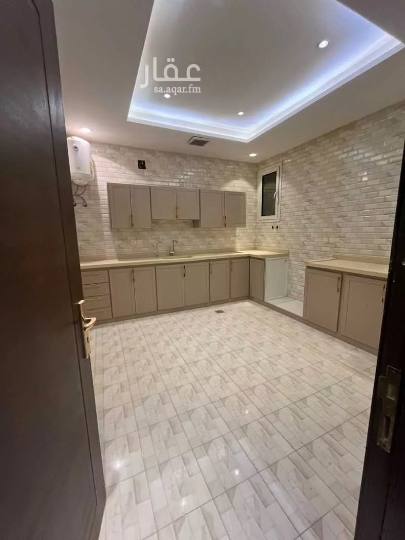 4 bedroom floor in Al Maseef 3