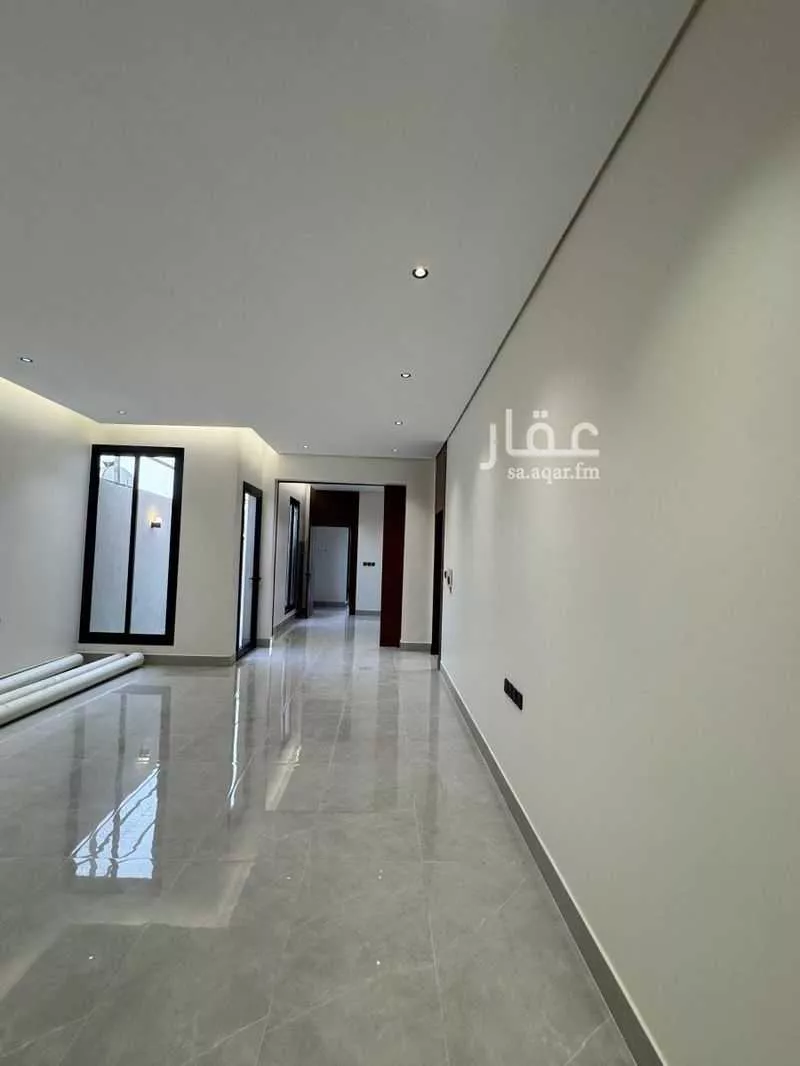 3 bedroom floor in Al Janadriyah 2