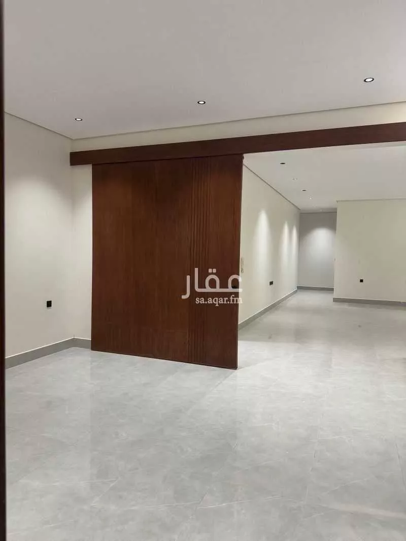 3 bedroom floor in Al Janadriyah 5