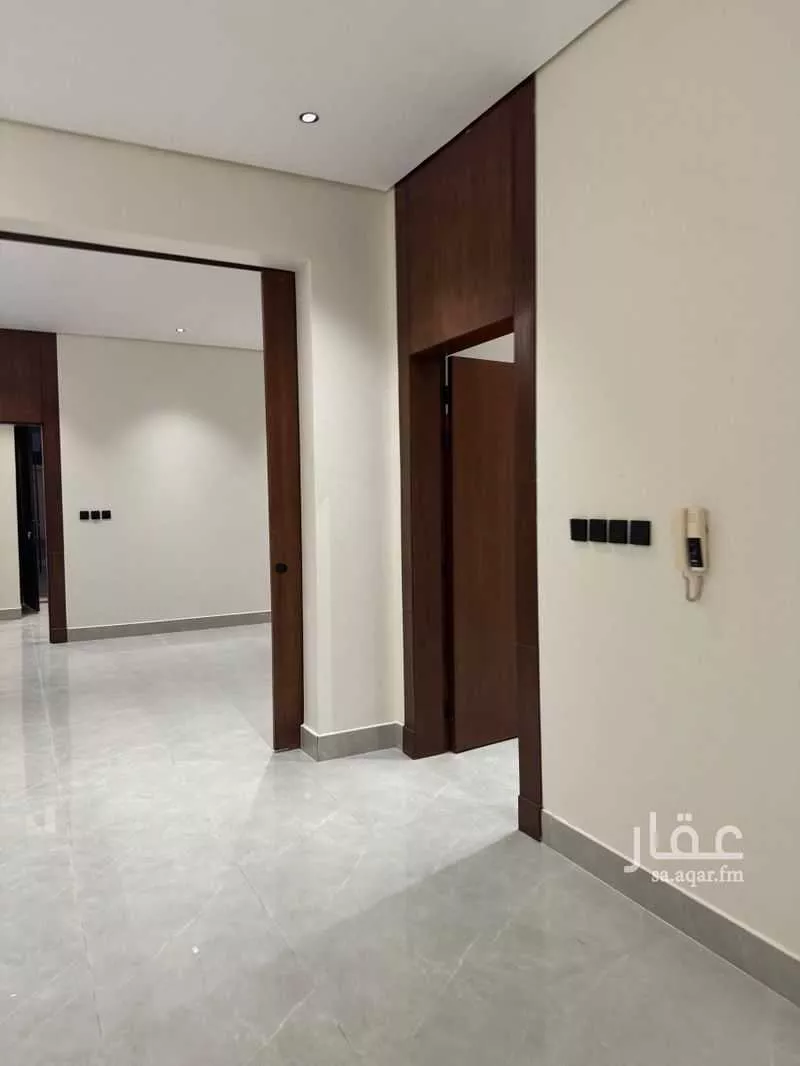 3 bedroom floor in Al Janadriyah 6