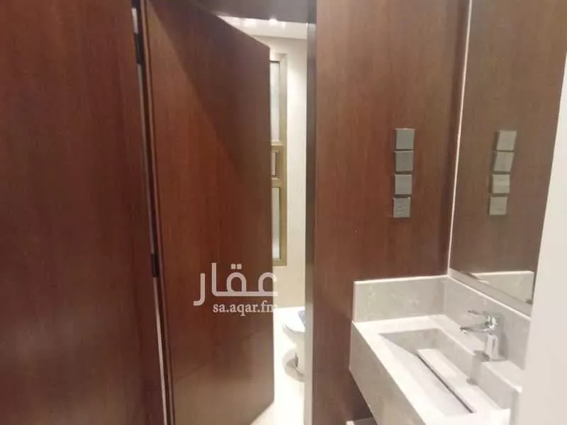 4 bedroom floor in As Suwaidi Al Gharabi 9