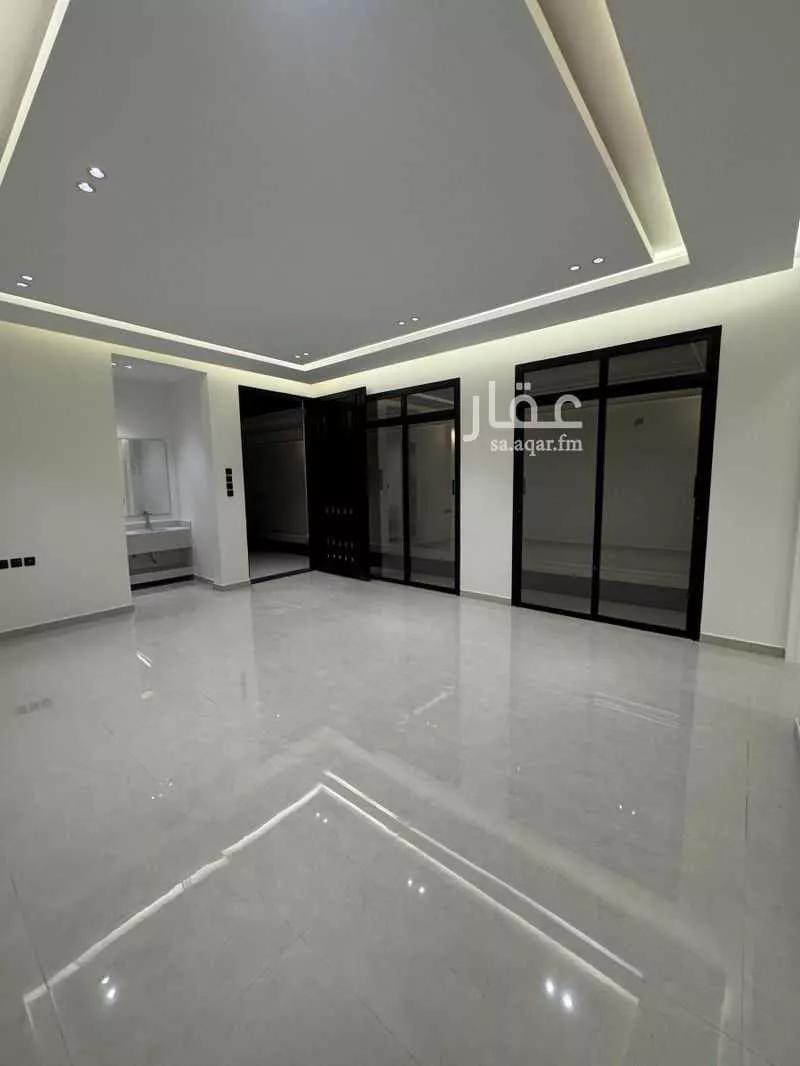 5 bedroom floor in Al Janadriyah 11