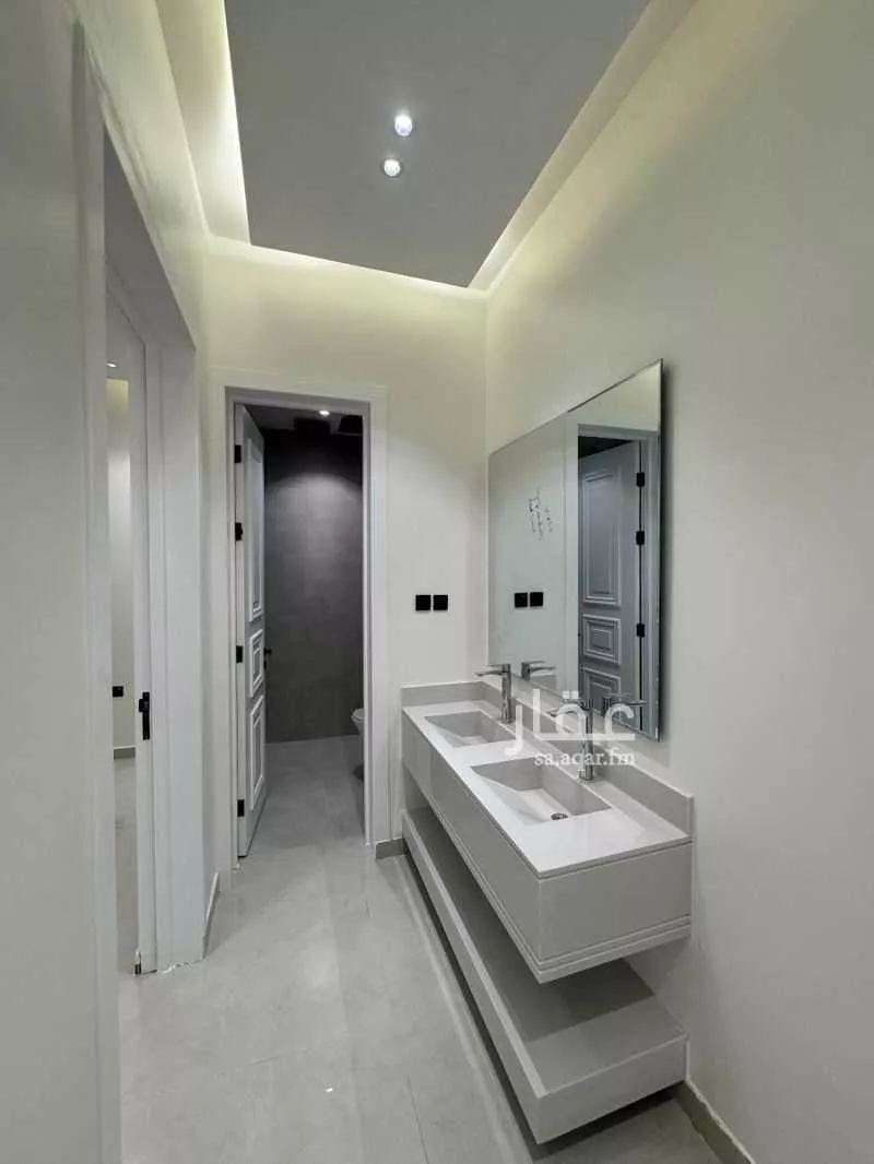 5 bedroom floor in Al Janadriyah 8