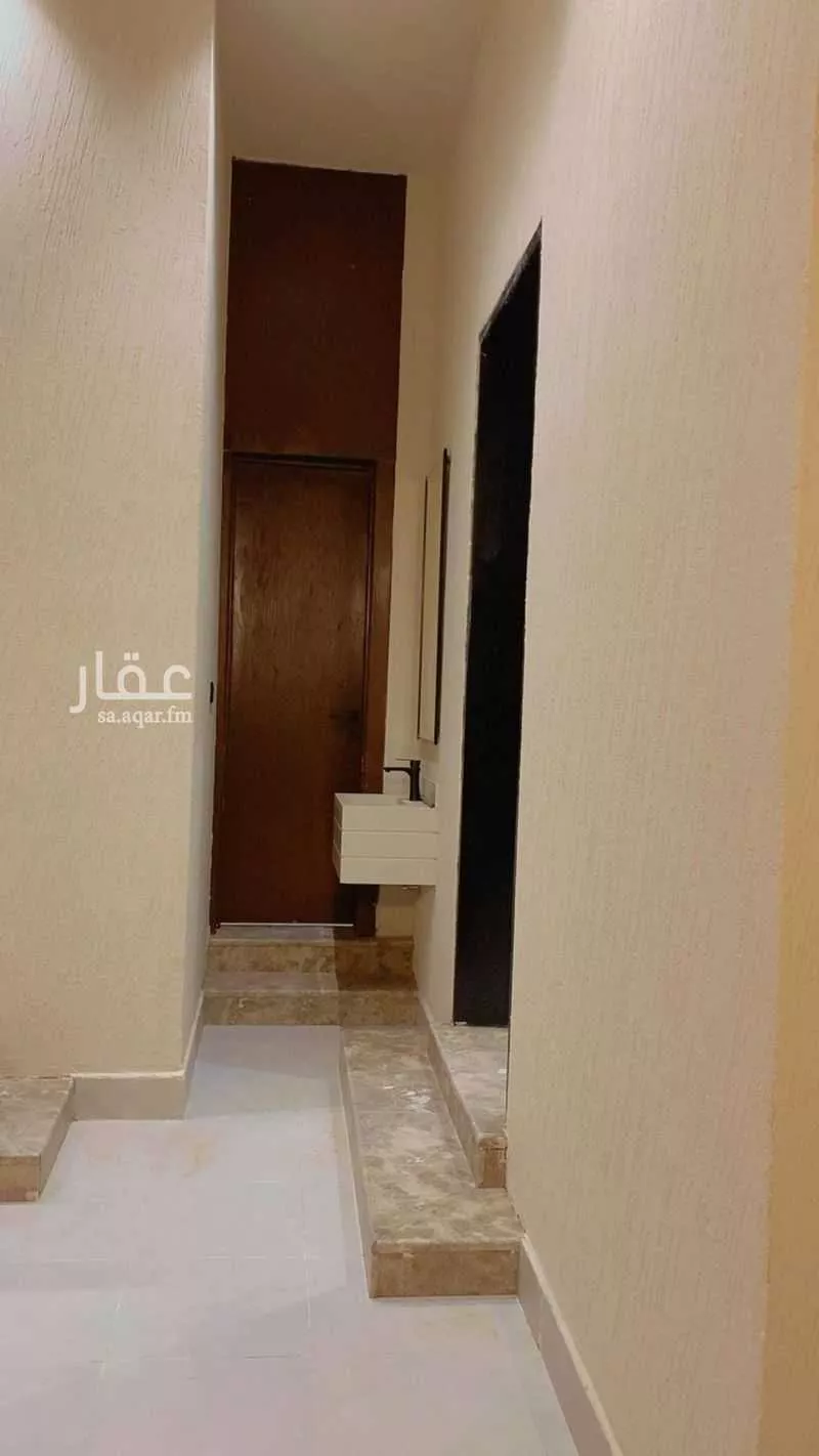 دور 7 غرف في الشرق 8