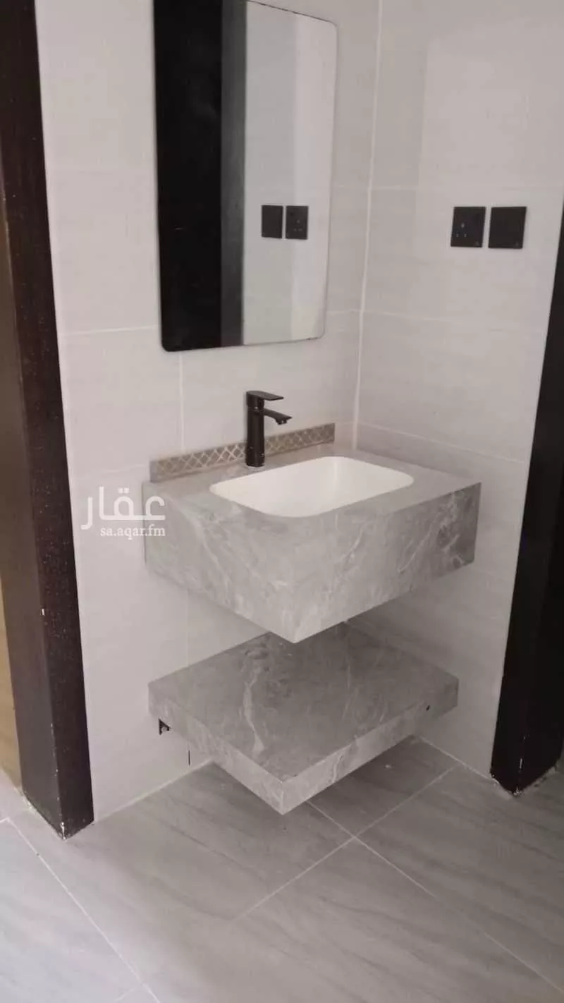 4 bedroom floor in Uhud 4