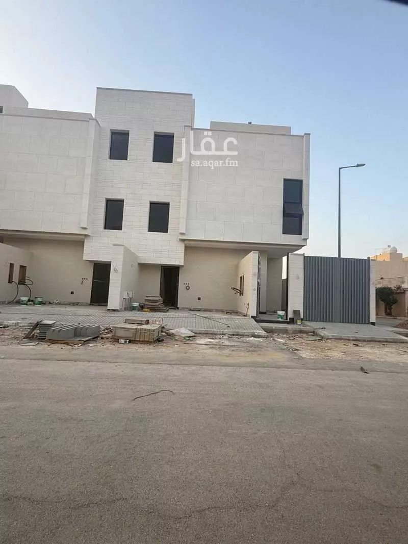 3 bedroom floor in Al Manar 2