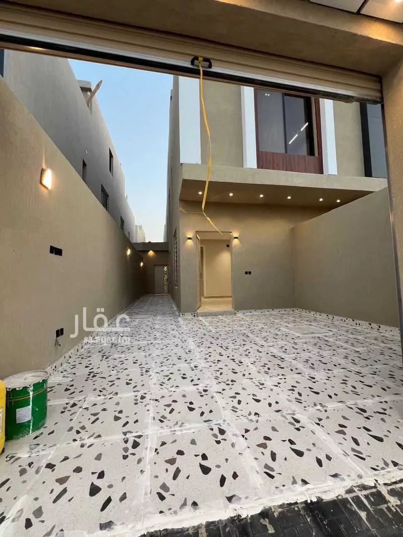 6 bedroom floor in Badr 4
