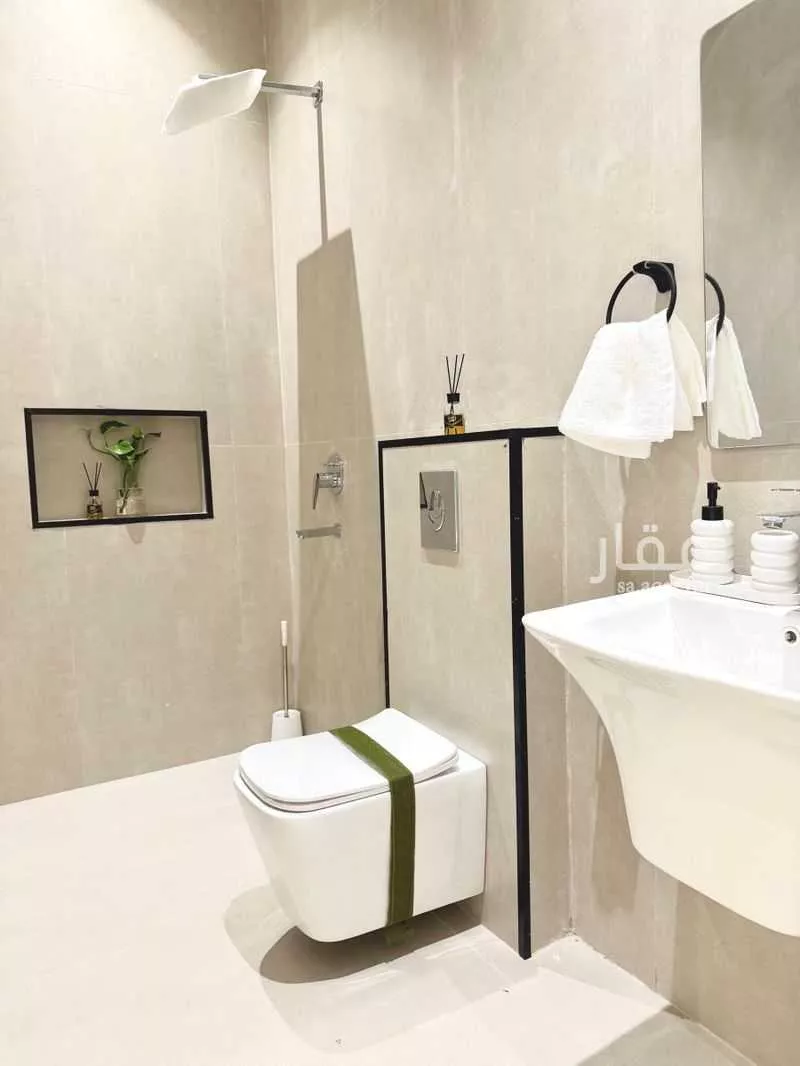 3 bedroom floor in Al Khaleej 6