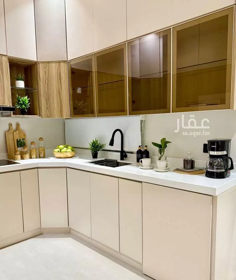 3 bedroom floor in Al Khaleej 8