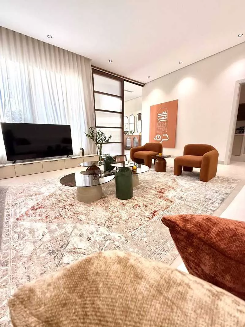 3 bedroom floor in Al Khaleej 10