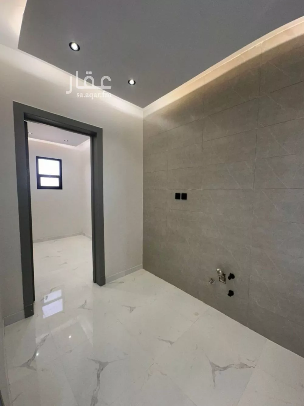 6 bedroom floor in Dahiat Namar 12