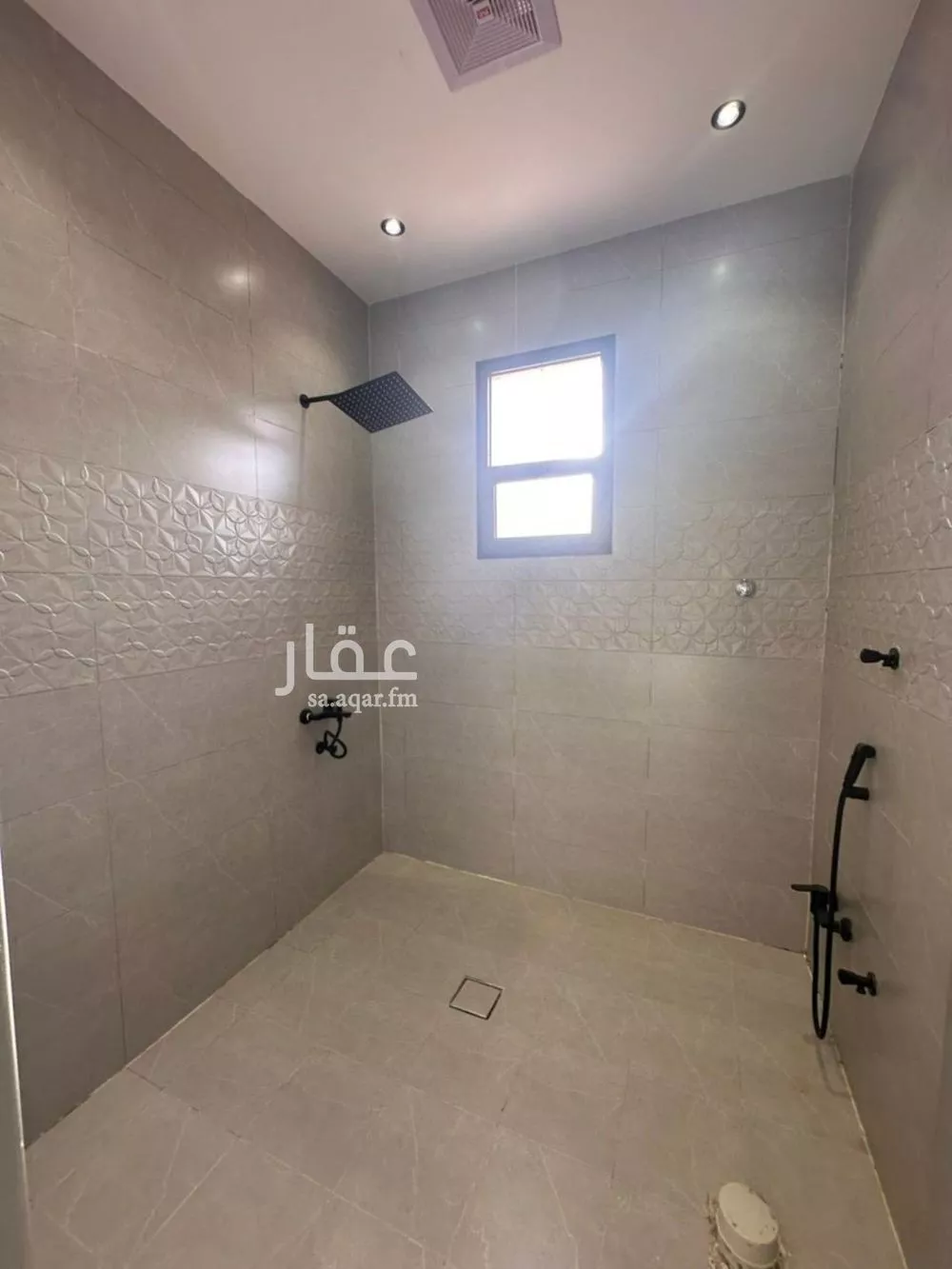 6 bedroom floor in Dahiat Namar 13