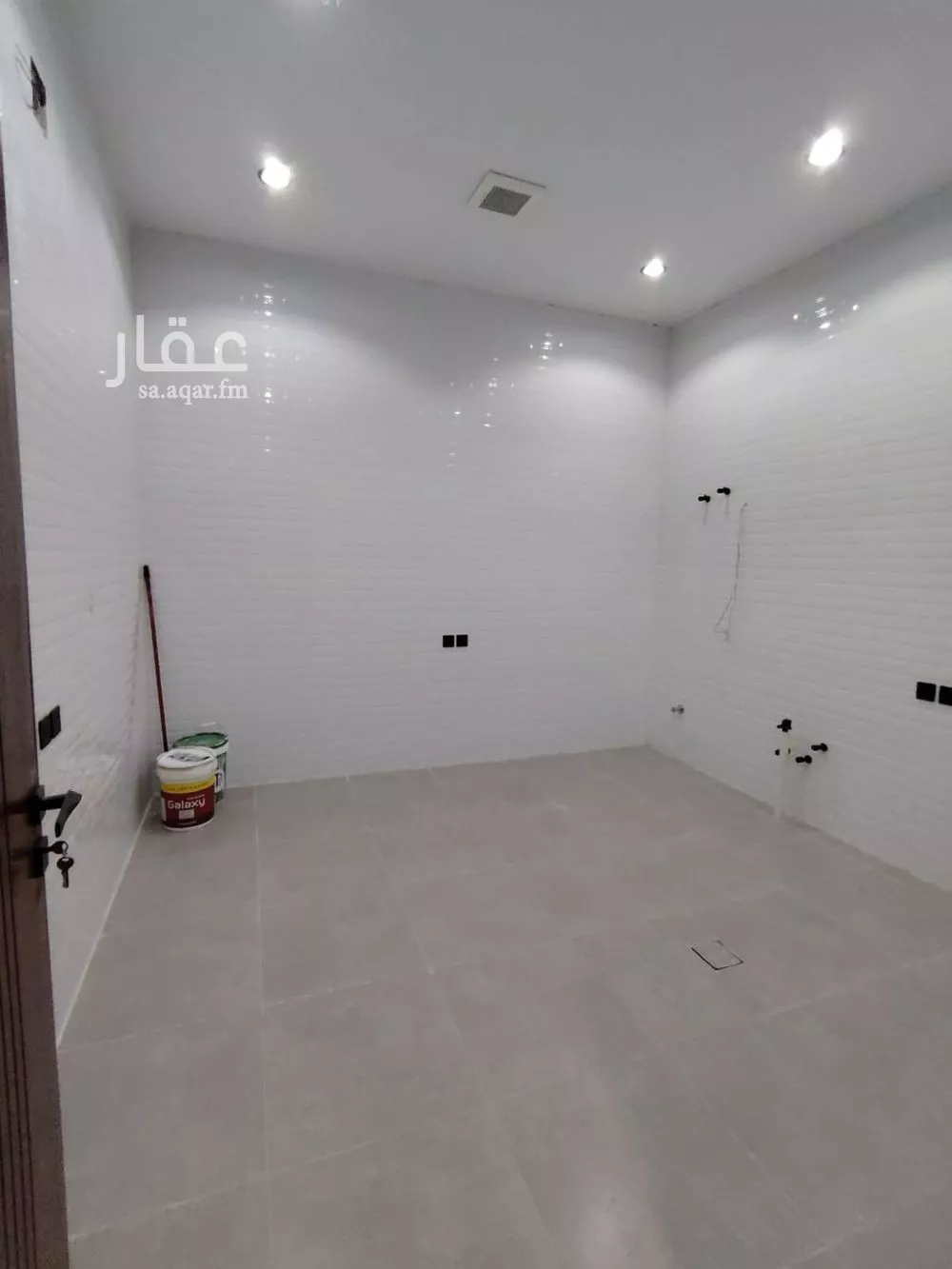 4 bedroom floor in Tuwaiq 3